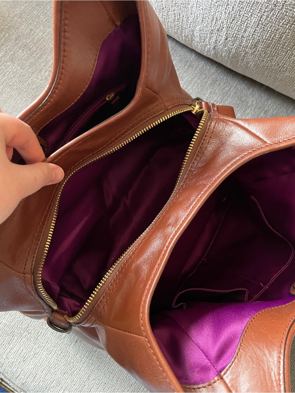 Coach Brown Leather Madison Shoulder Bag w/ purple lining (excellent condition) - Picture 5 of 6